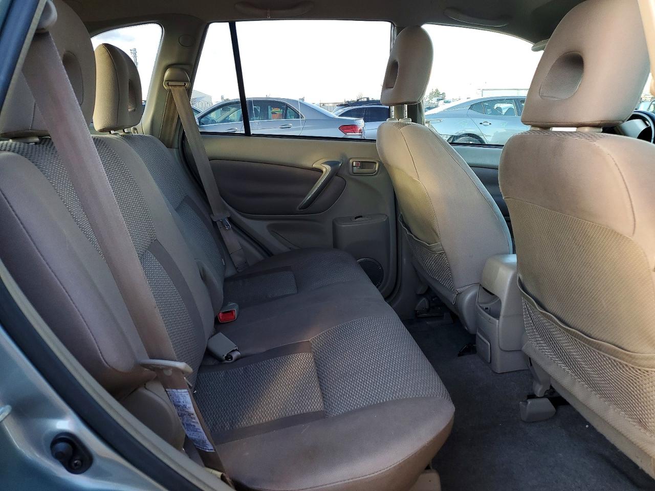 2004 TOYOTA RAV4 photo 11