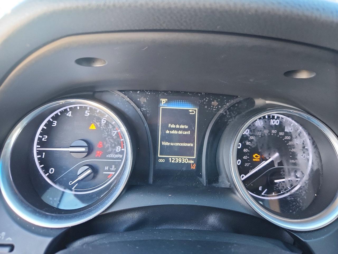 2018 TOYOTA CAMRY SE photo 9