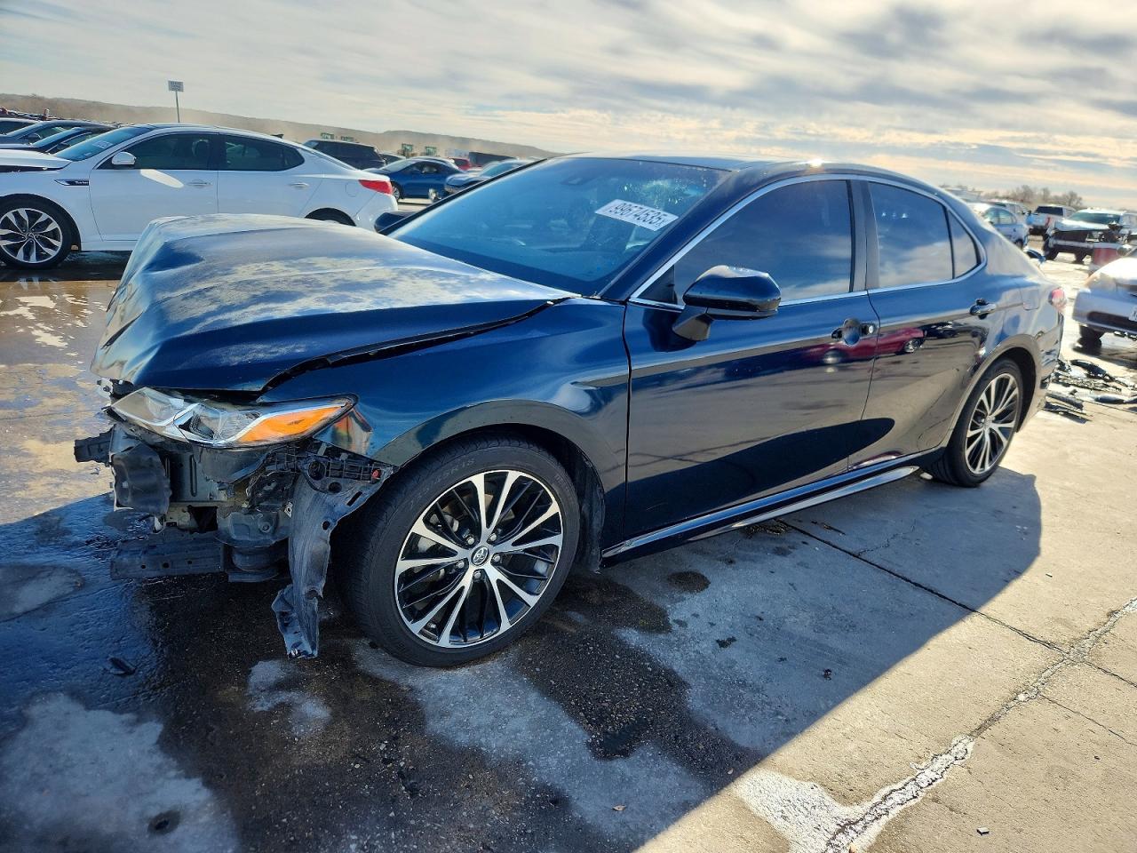2018 TOYOTA CAMRY