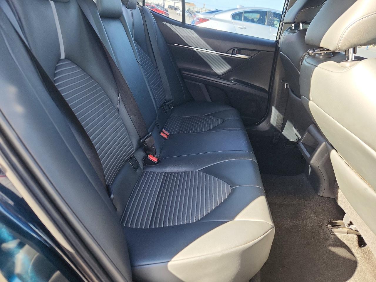 2018 TOYOTA CAMRY SE photo 10