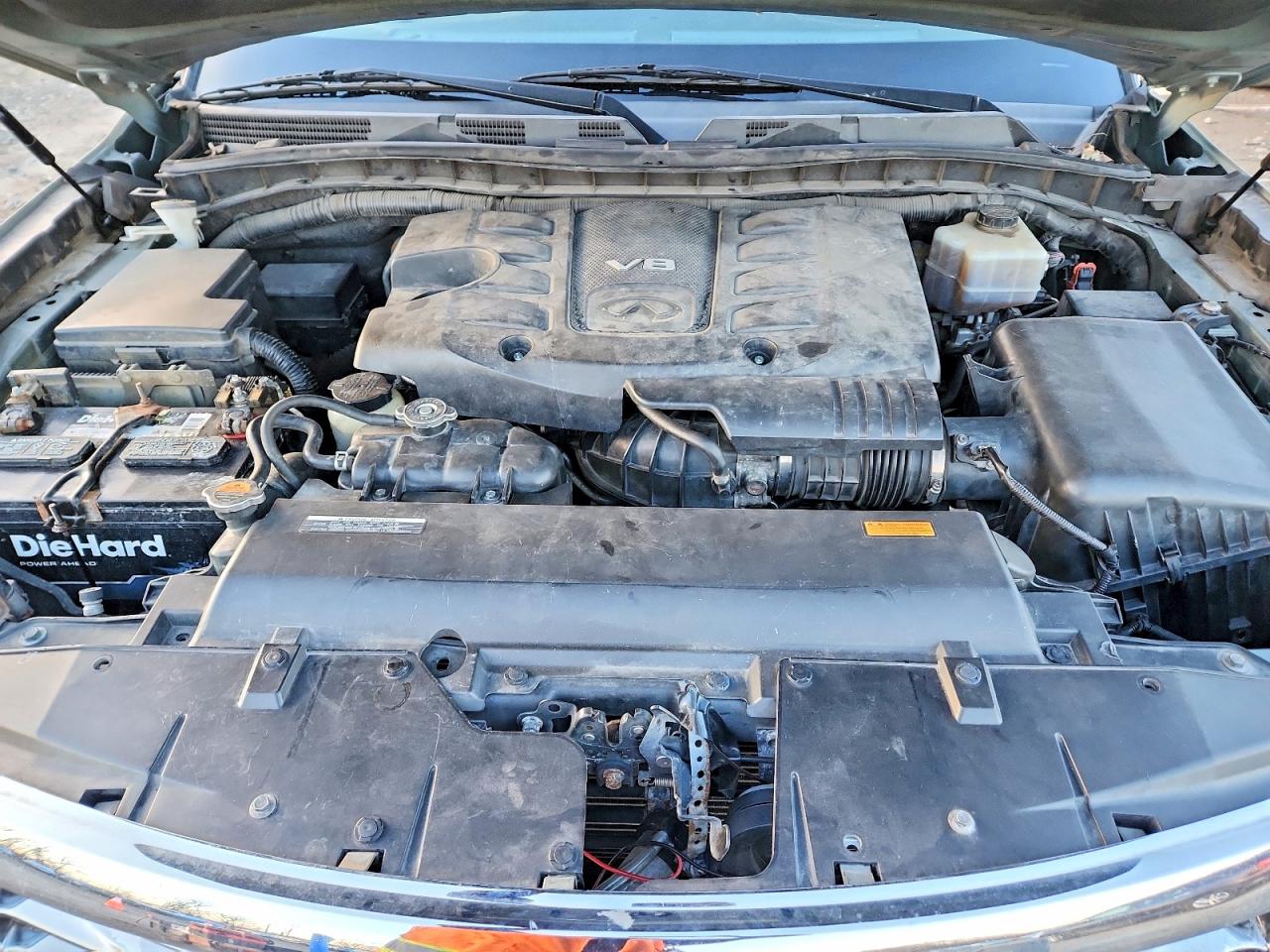 2012 INFINITI QX56 photo 12