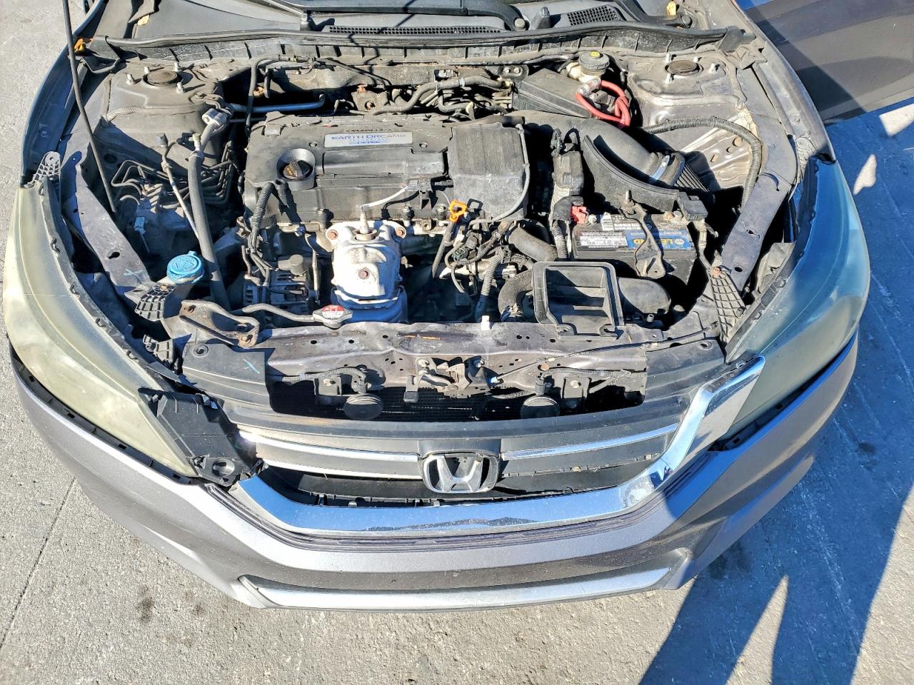2015 HONDA ACCORD LX photo 31