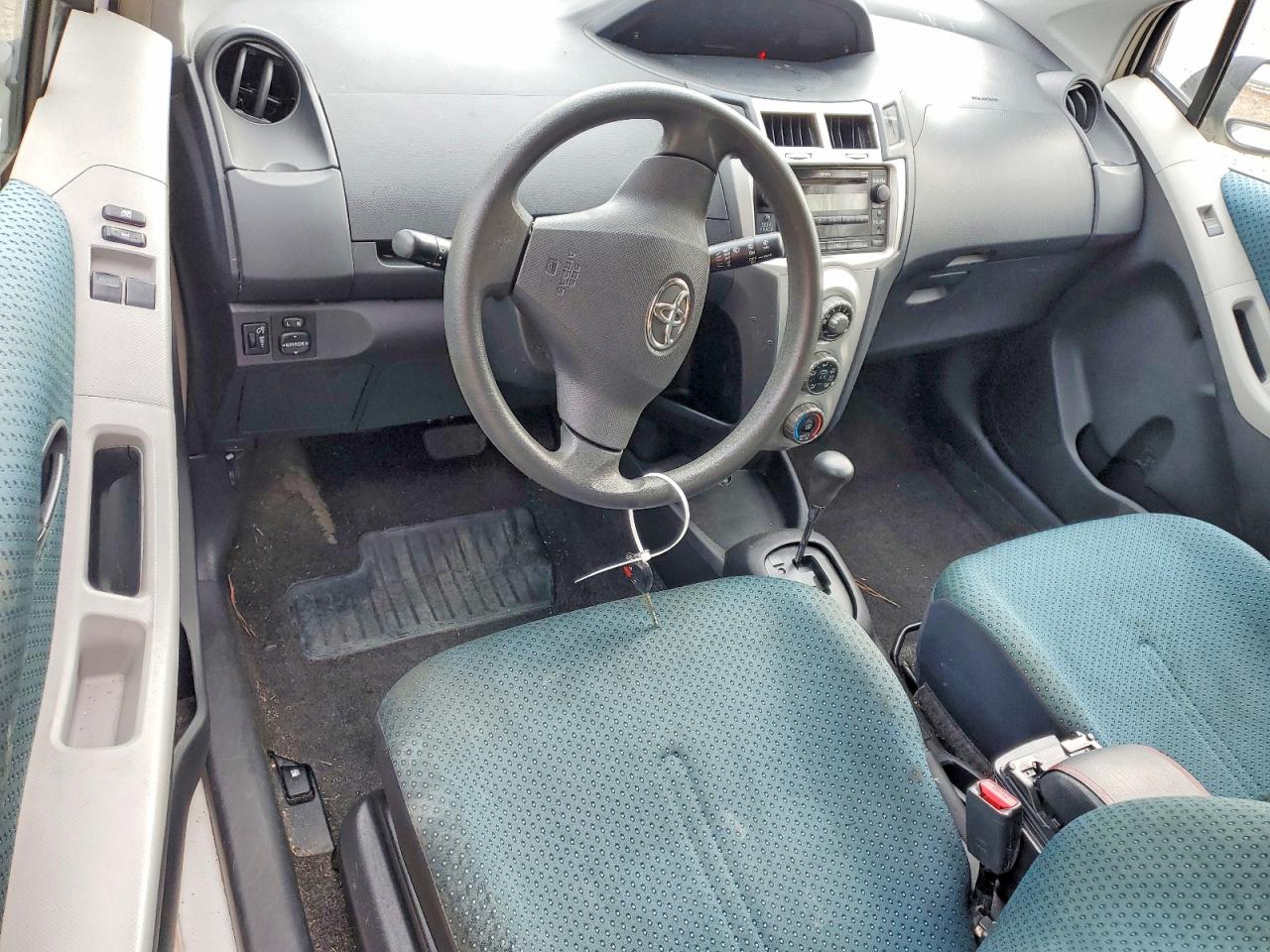 2007 TOYOTA YARIS photo 8