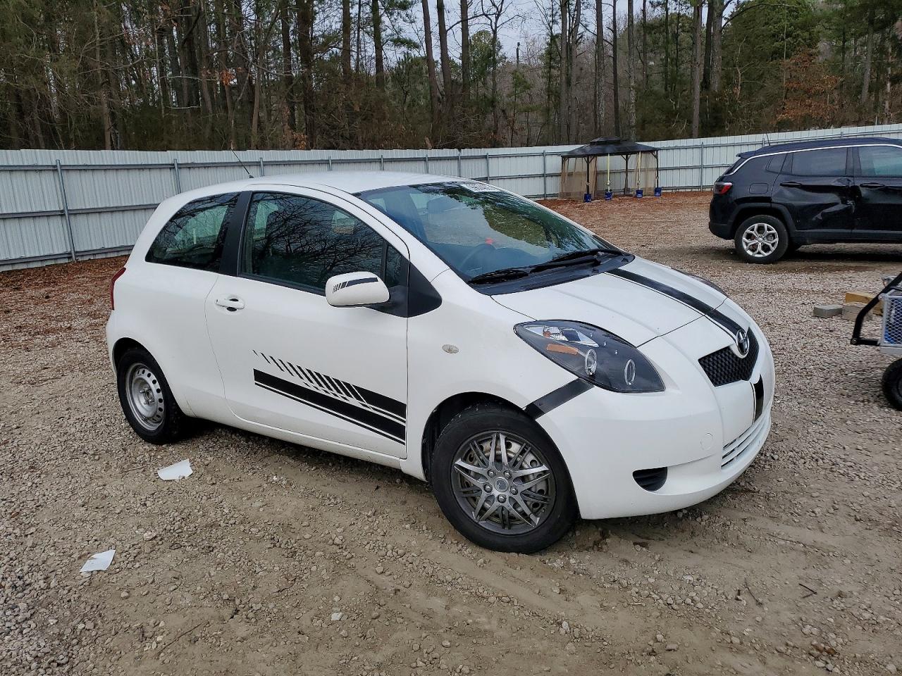 2007 TOYOTA YARIS photo 4