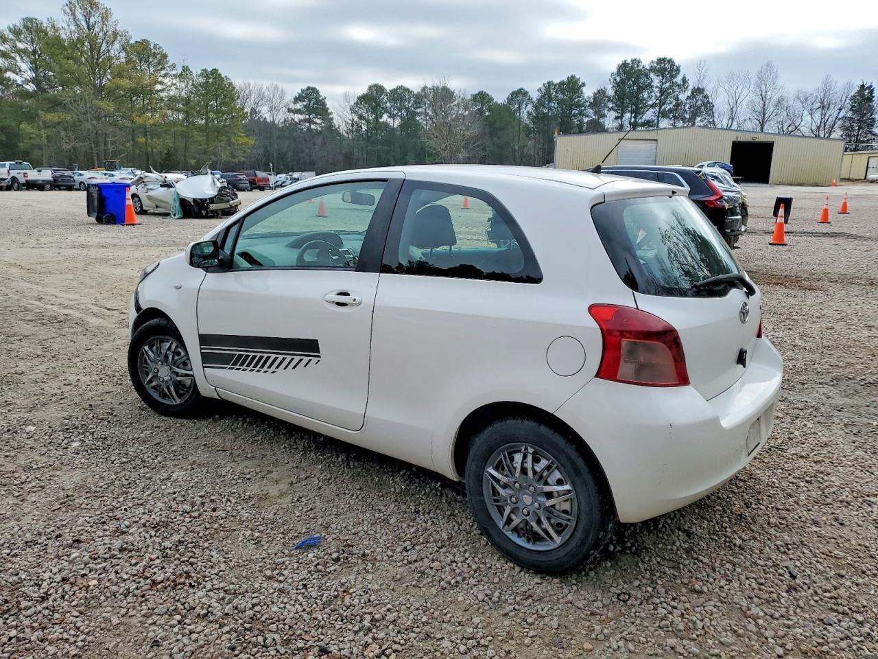 2007 TOYOTA YARIS photo 2