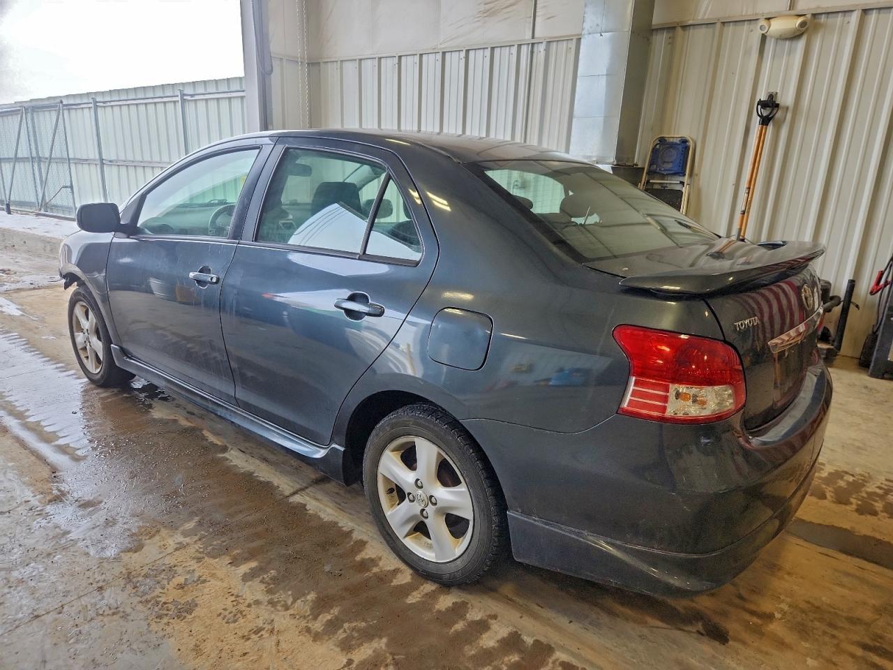 2007 TOYOTA YARIS photo 2