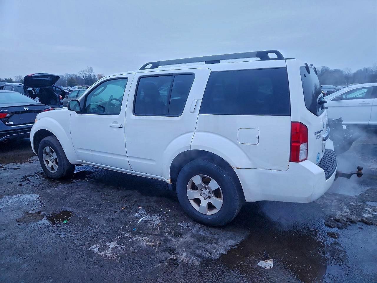 2012 NISSAN PATHFINDER S photo 2
