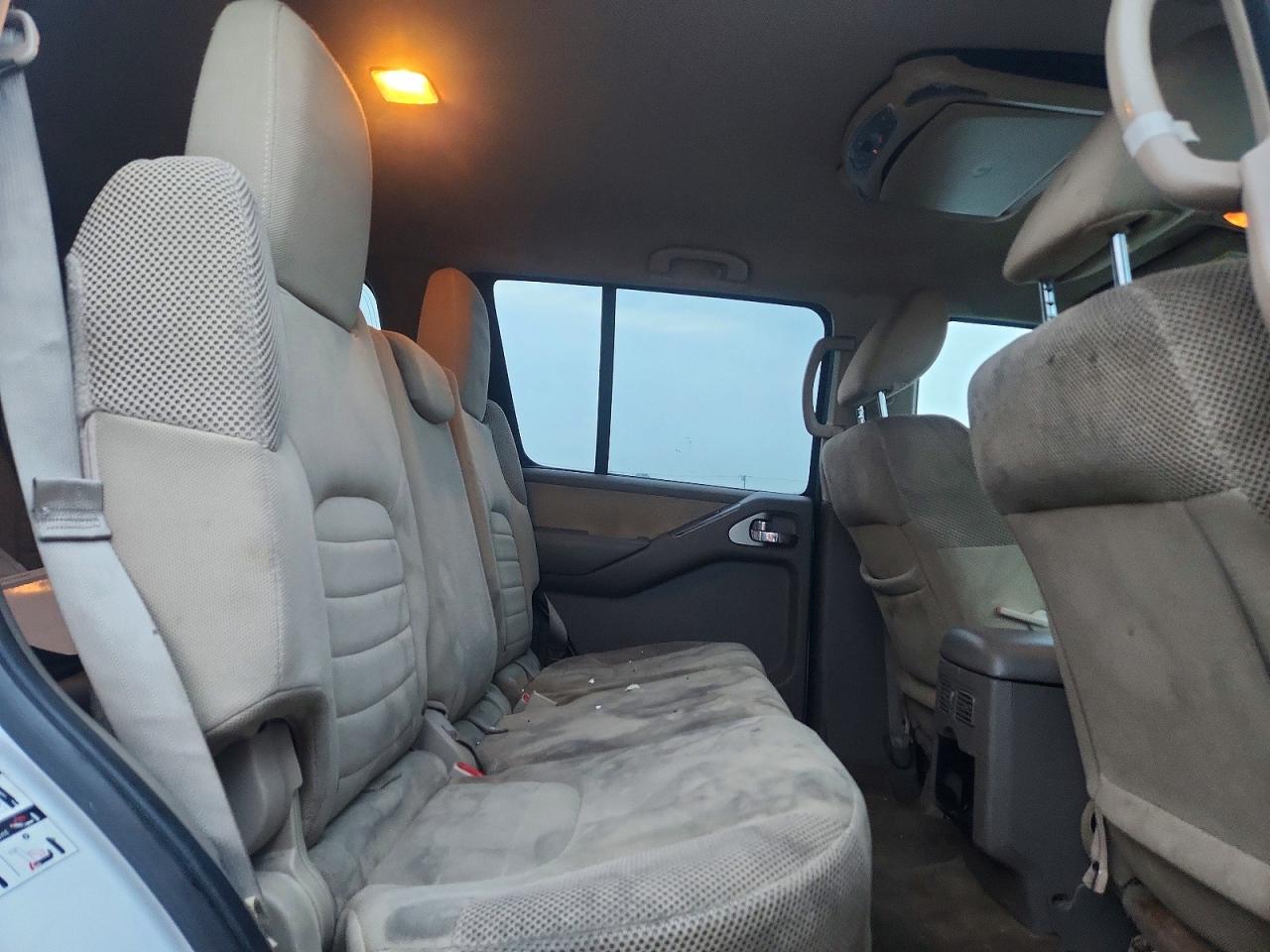 2012 NISSAN PATHFINDER S photo 11