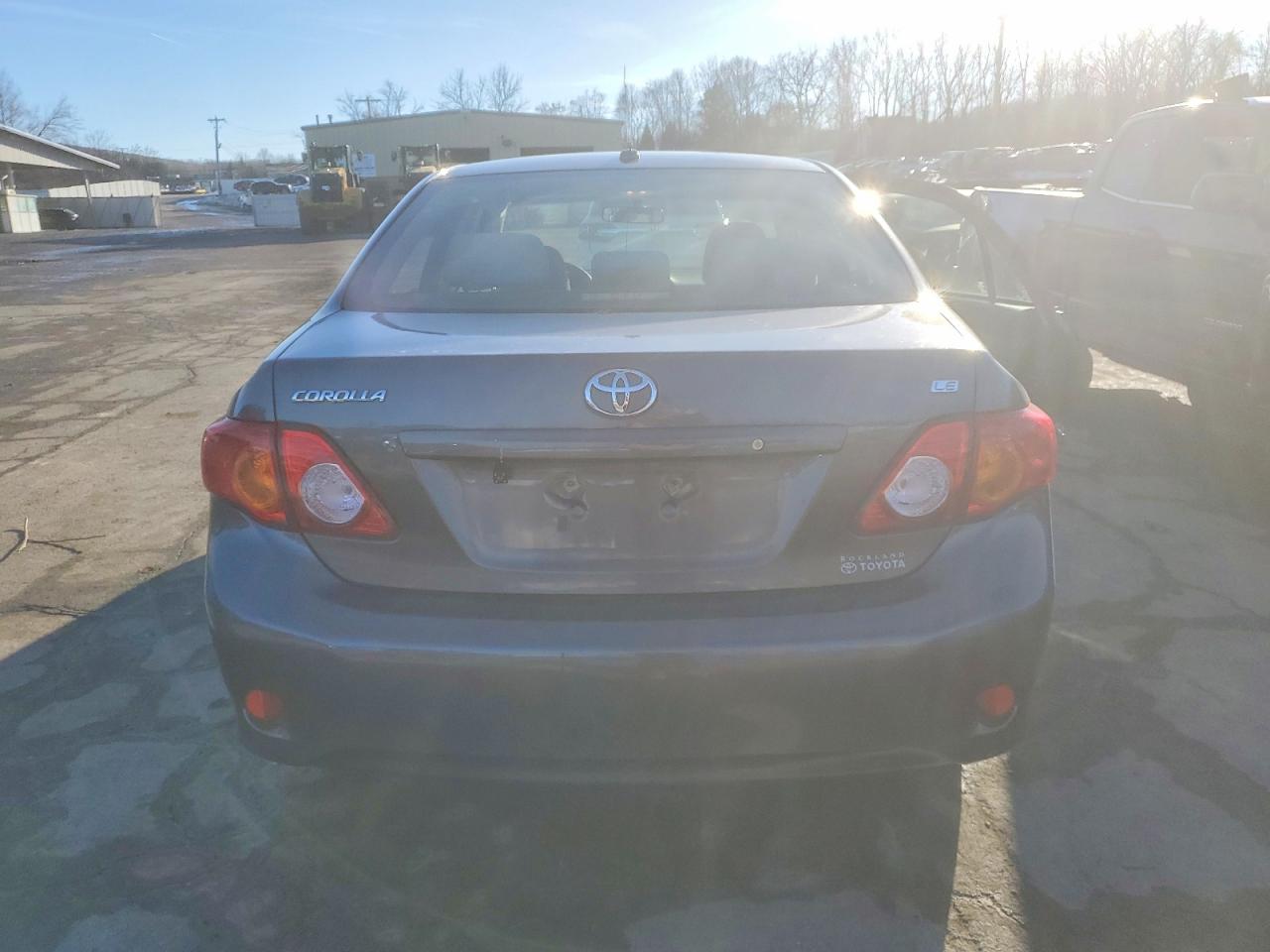 2010 TOYOTA COROLLA BASE photo 6