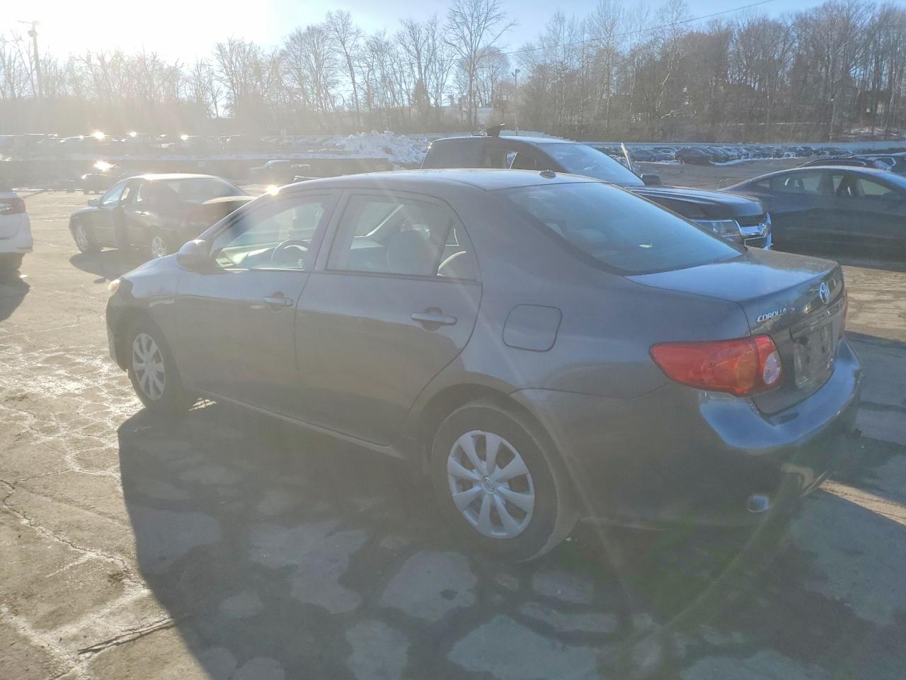 2010 TOYOTA COROLLA BASE photo 2