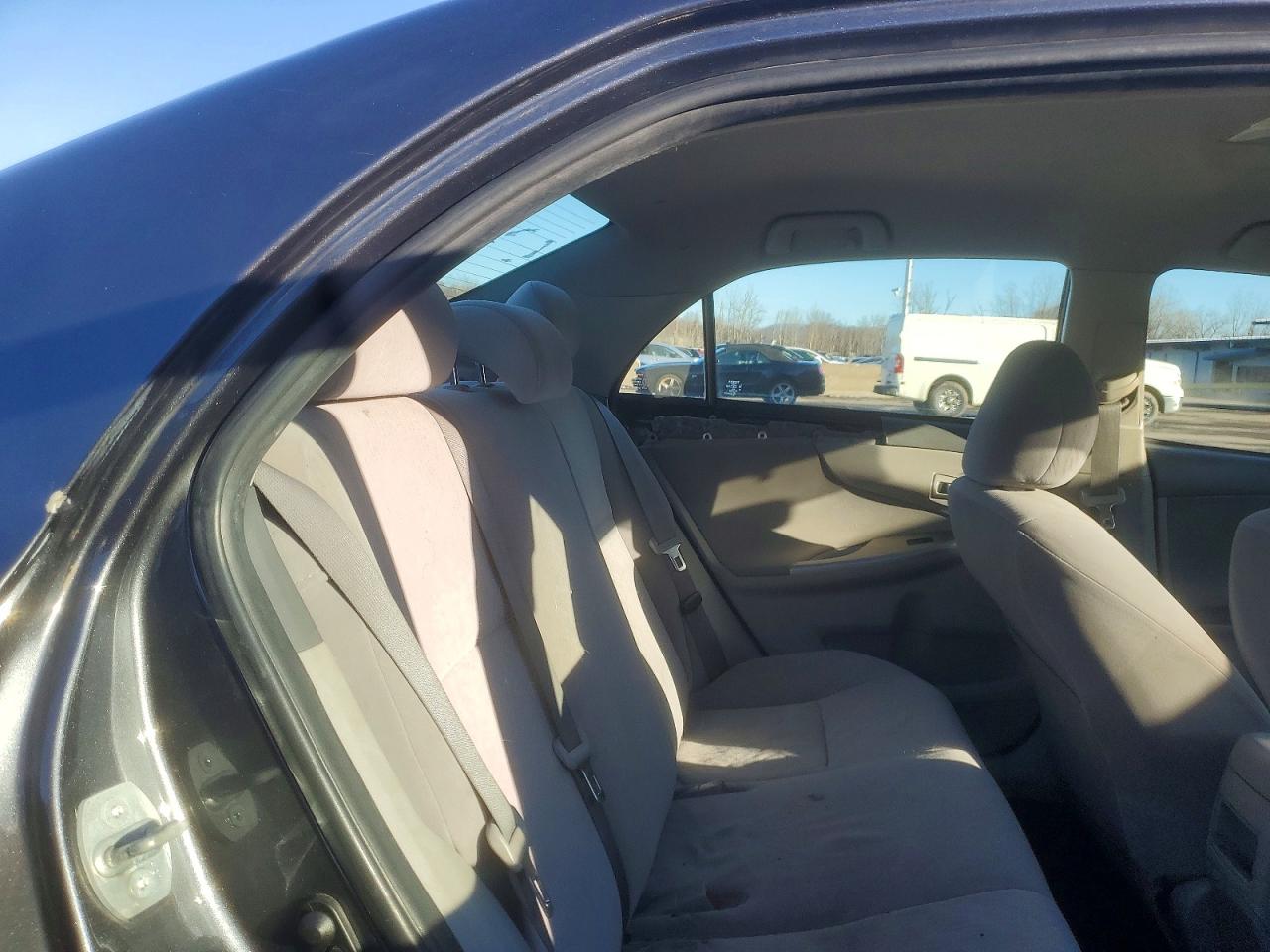 2010 TOYOTA COROLLA BASE photo 10
