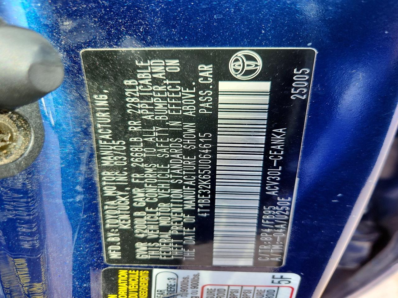 2005 TOYOTA CAMRY LE photo 12