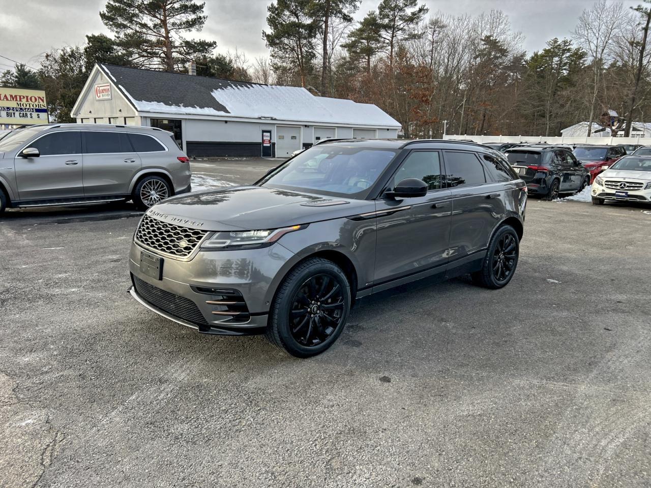 2018 LAND ROVER RANGE ROVER VELAR R-DYNAMIC SE photo 2