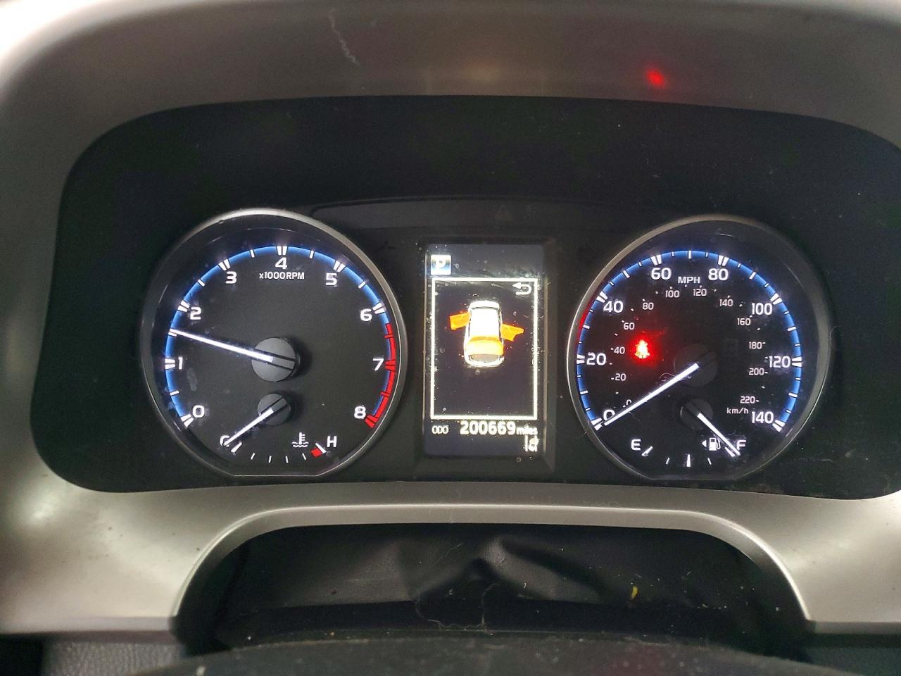 2018 TOYOTA RAV4 LE photo 9