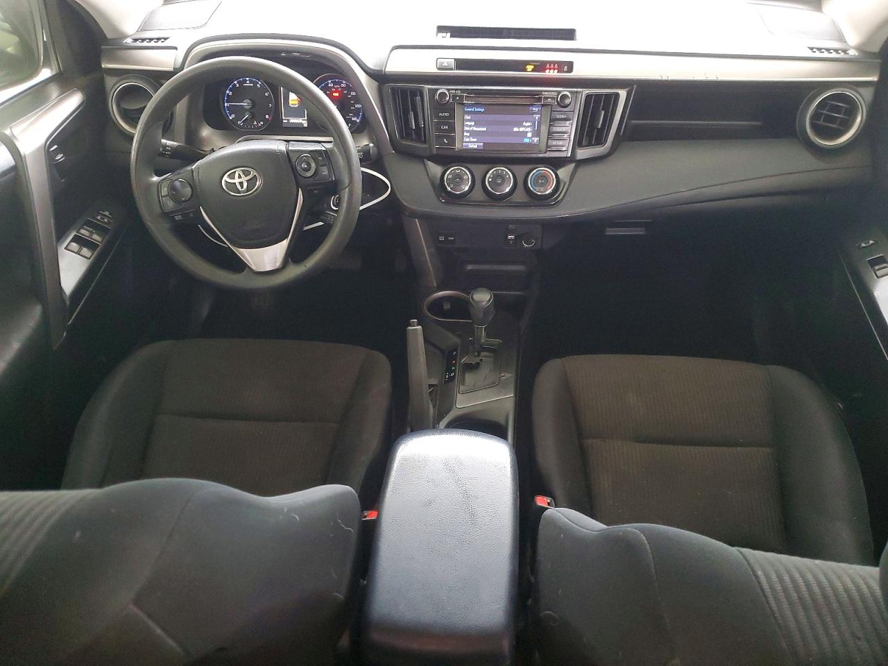 2018 TOYOTA RAV4 LE photo 8