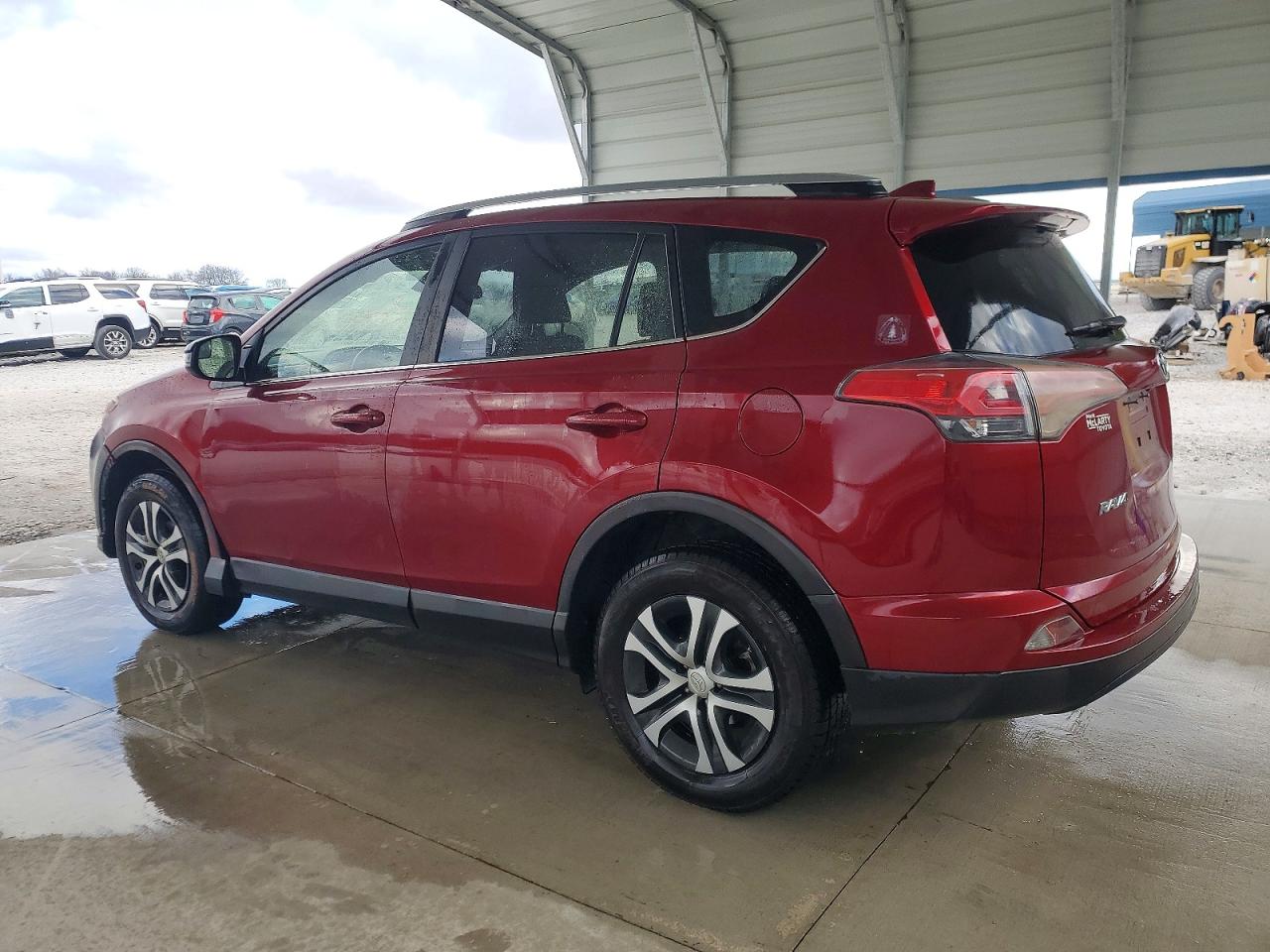 2018 TOYOTA RAV4 LE photo 2