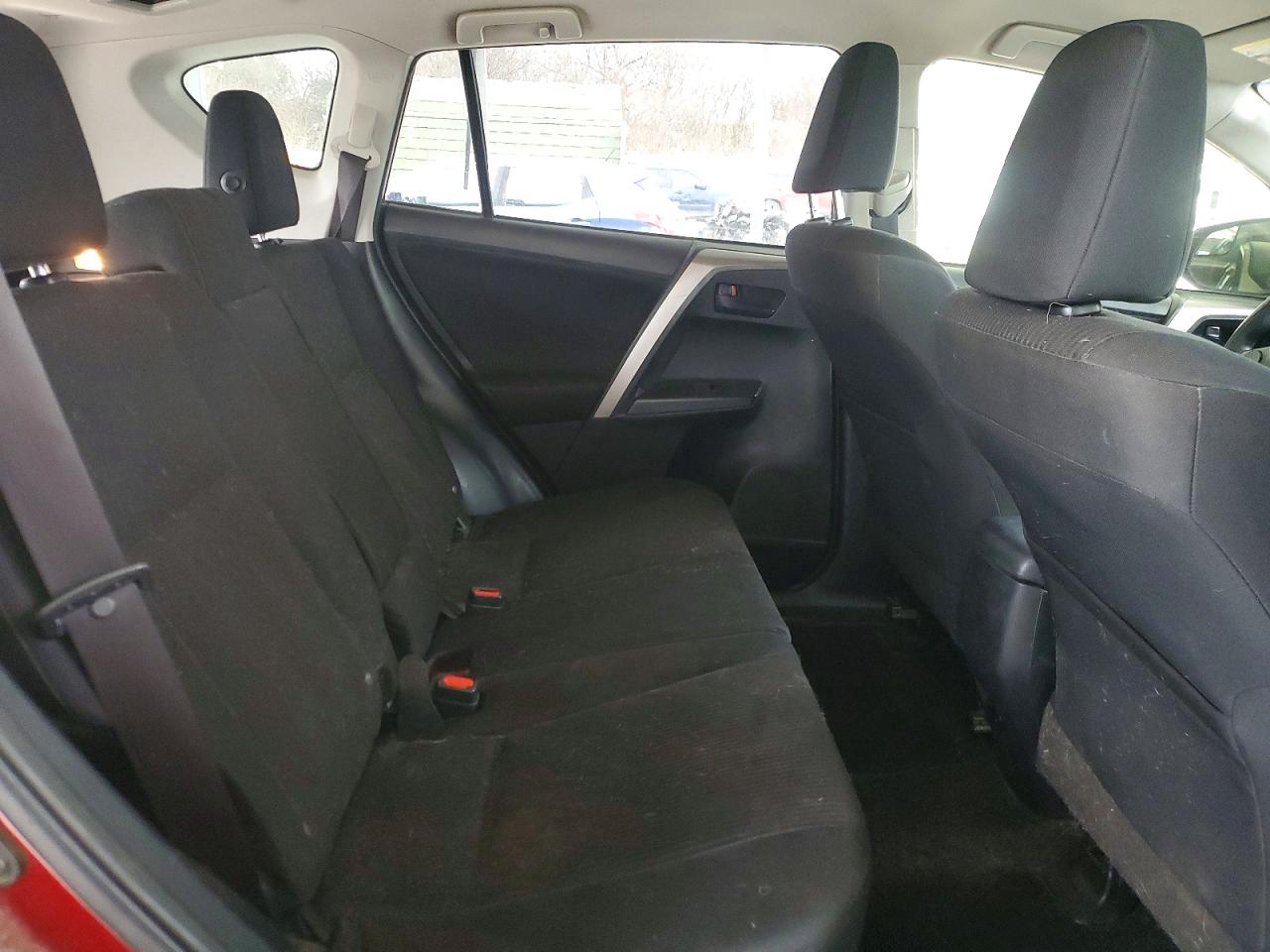 2018 TOYOTA RAV4 LE photo 11