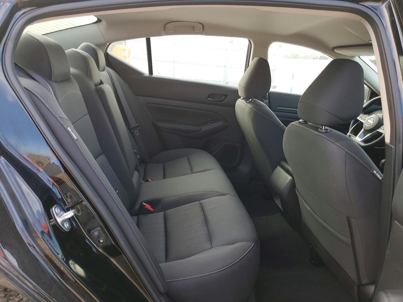 2025 NISSAN ALTIMA SV photo 10