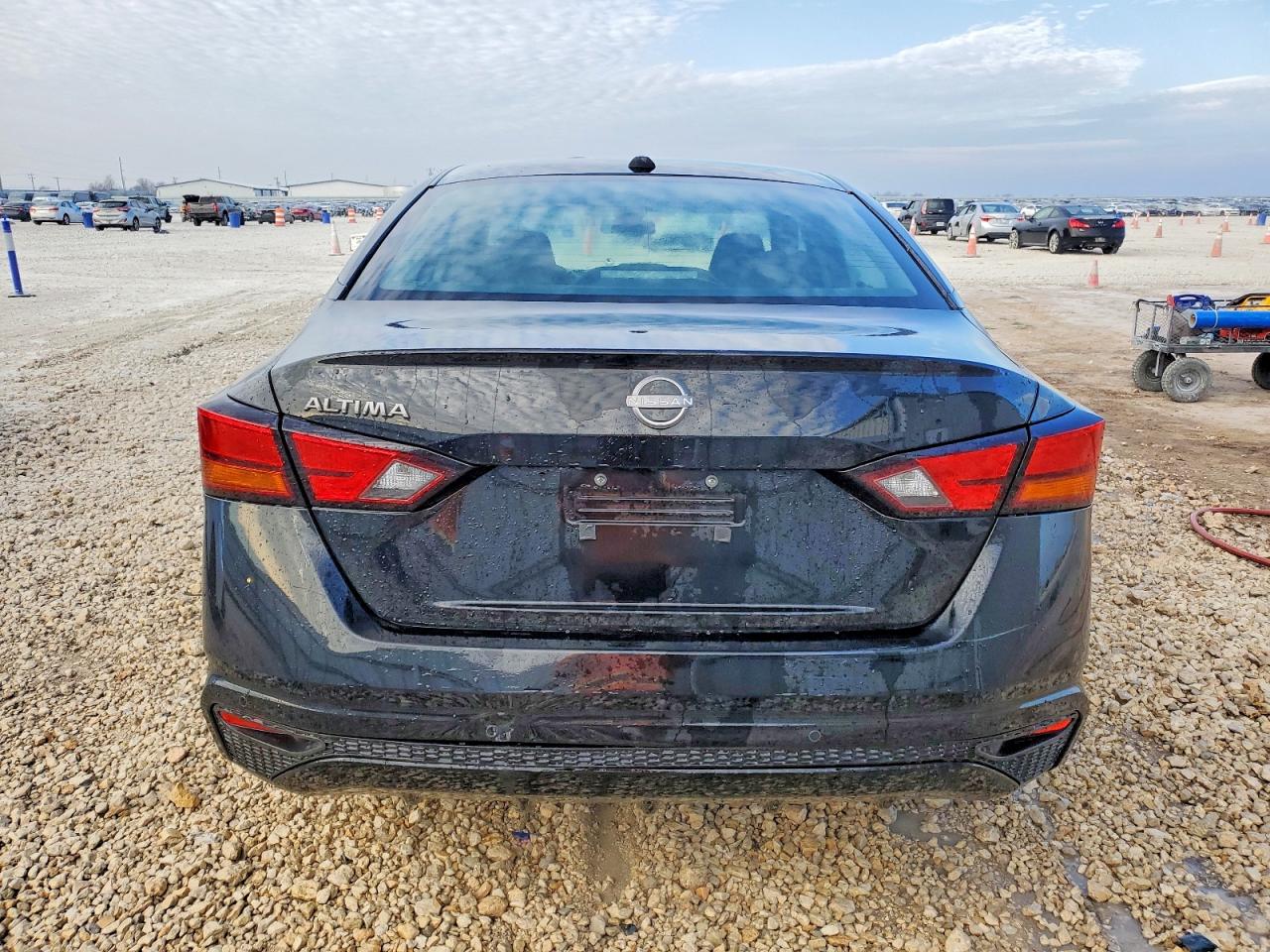 2025 NISSAN ALTIMA SV photo 6
