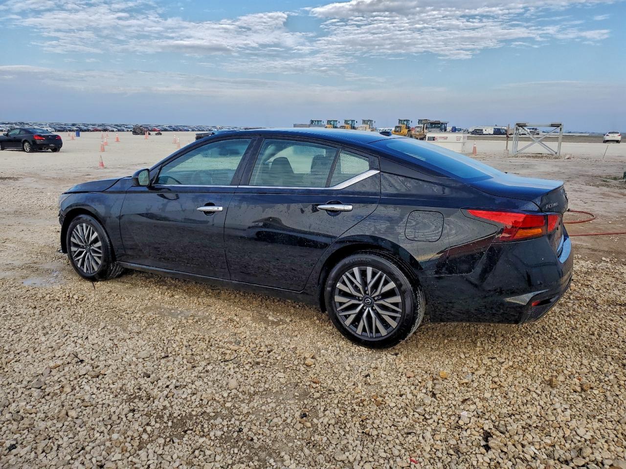 2025 NISSAN ALTIMA SV photo 2