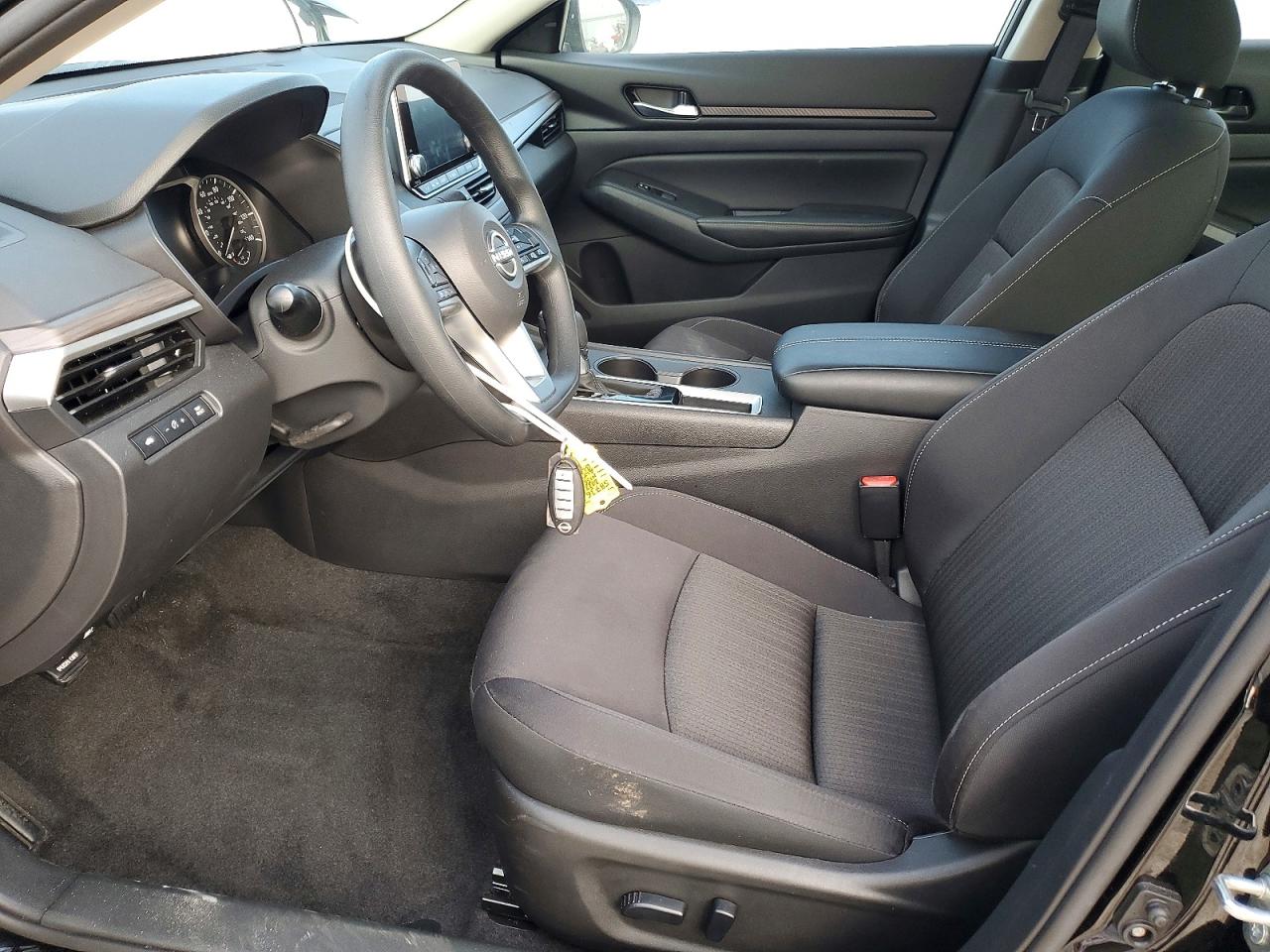 2025 NISSAN ALTIMA SV photo 7