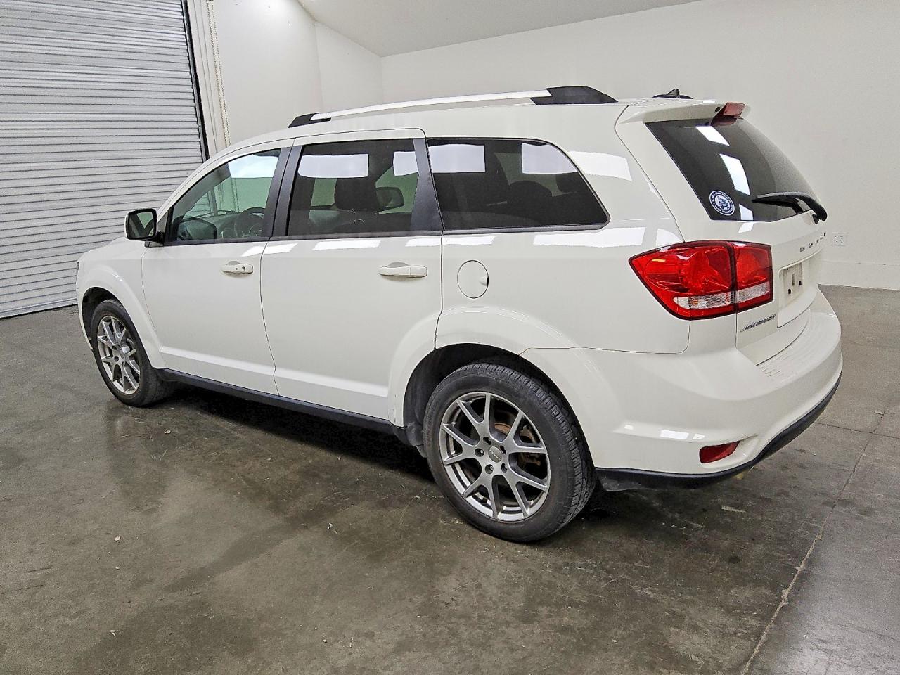 2015 DODGE JOURNEY R/T photo 2