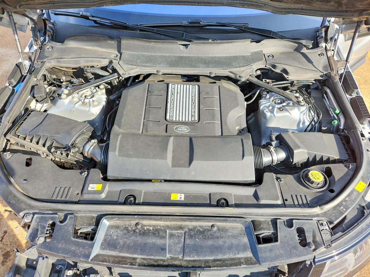 2018 LAND ROVER RANGE ROVER SPORT SE photo 12