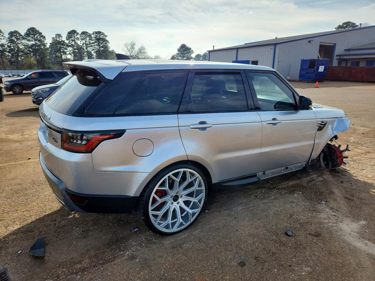2018 LAND ROVER RANGE ROVER SPORT SE photo 3