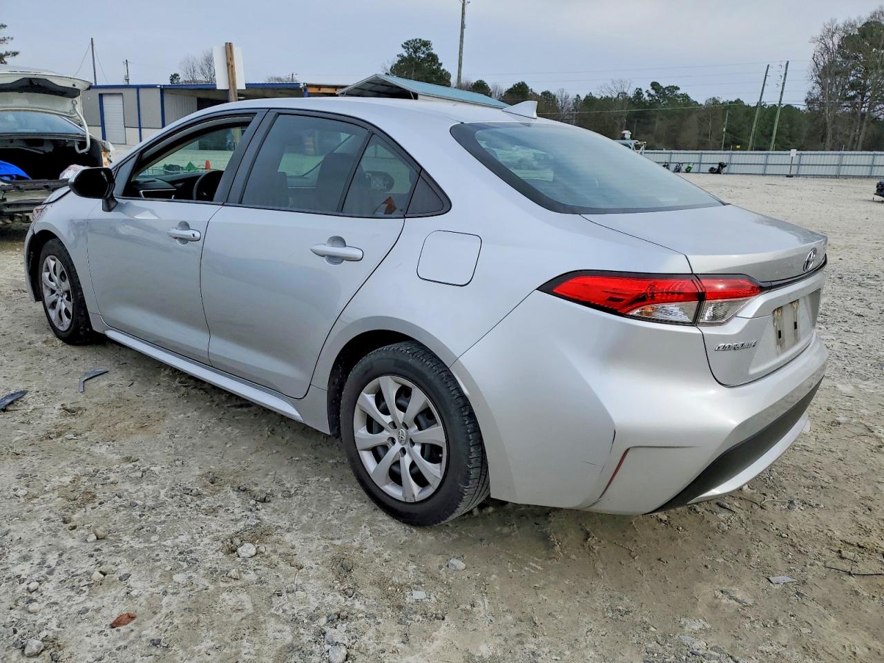 2021 TOYOTA COROLLA LE photo 2