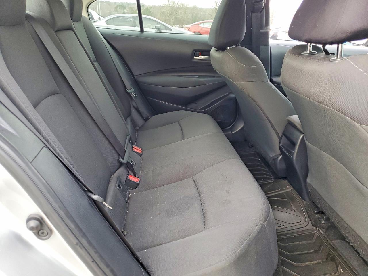 2021 TOYOTA COROLLA LE photo 10