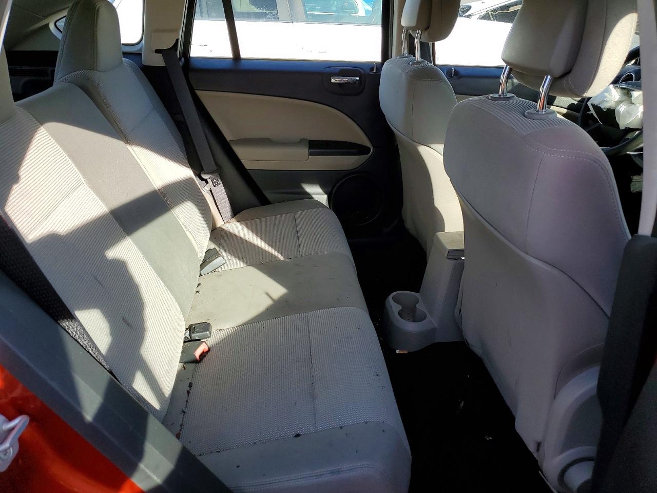 2010 DODGE CALIBER MAINSTREET photo 11