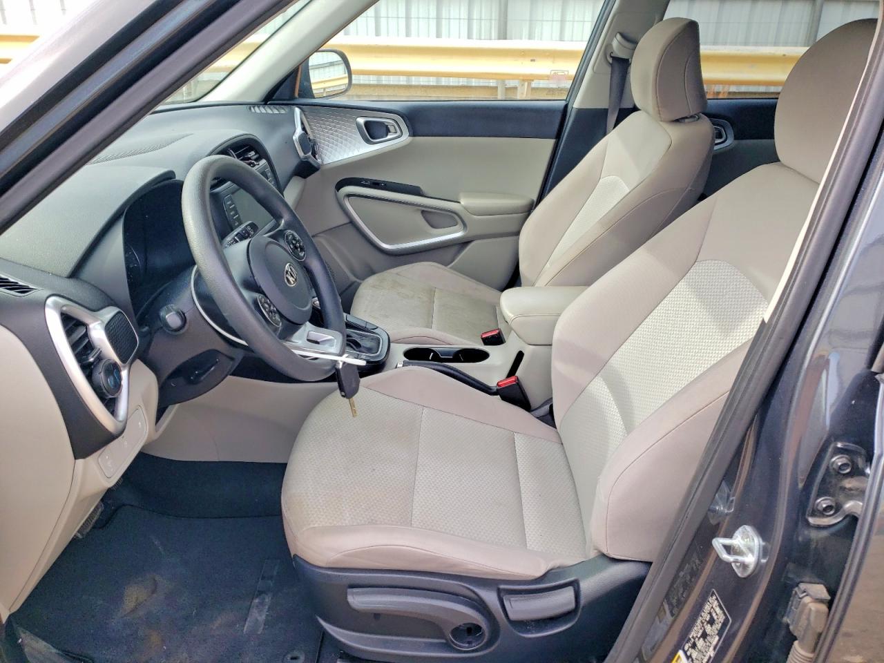 2021 KIA SOUL LX photo 13