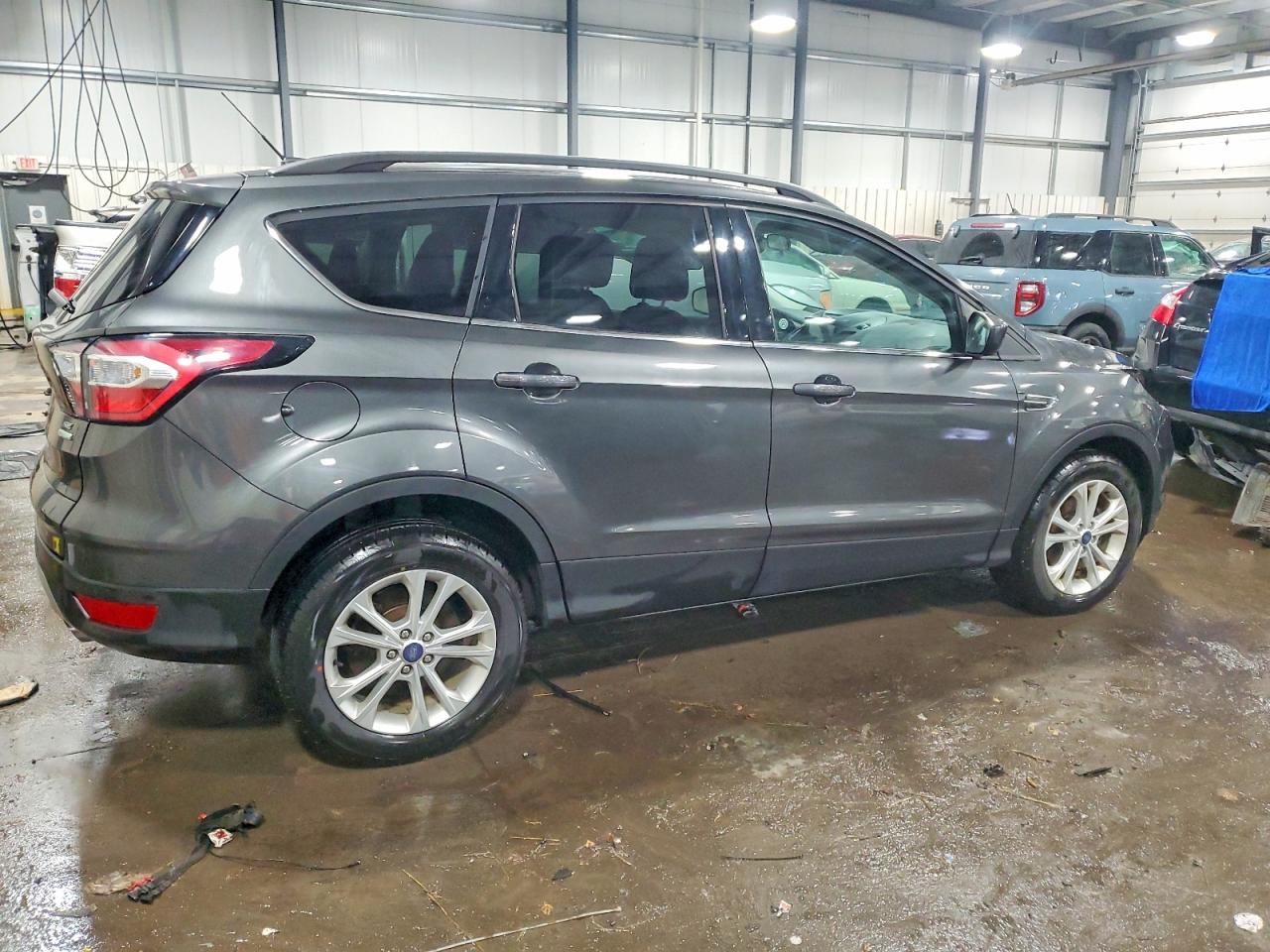 2017 FORD ESCAPE SE photo 3