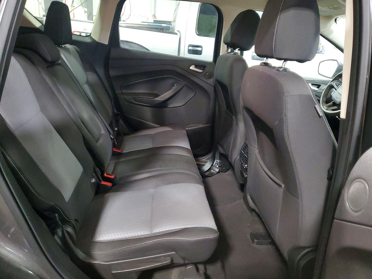 2017 FORD ESCAPE SE photo 11
