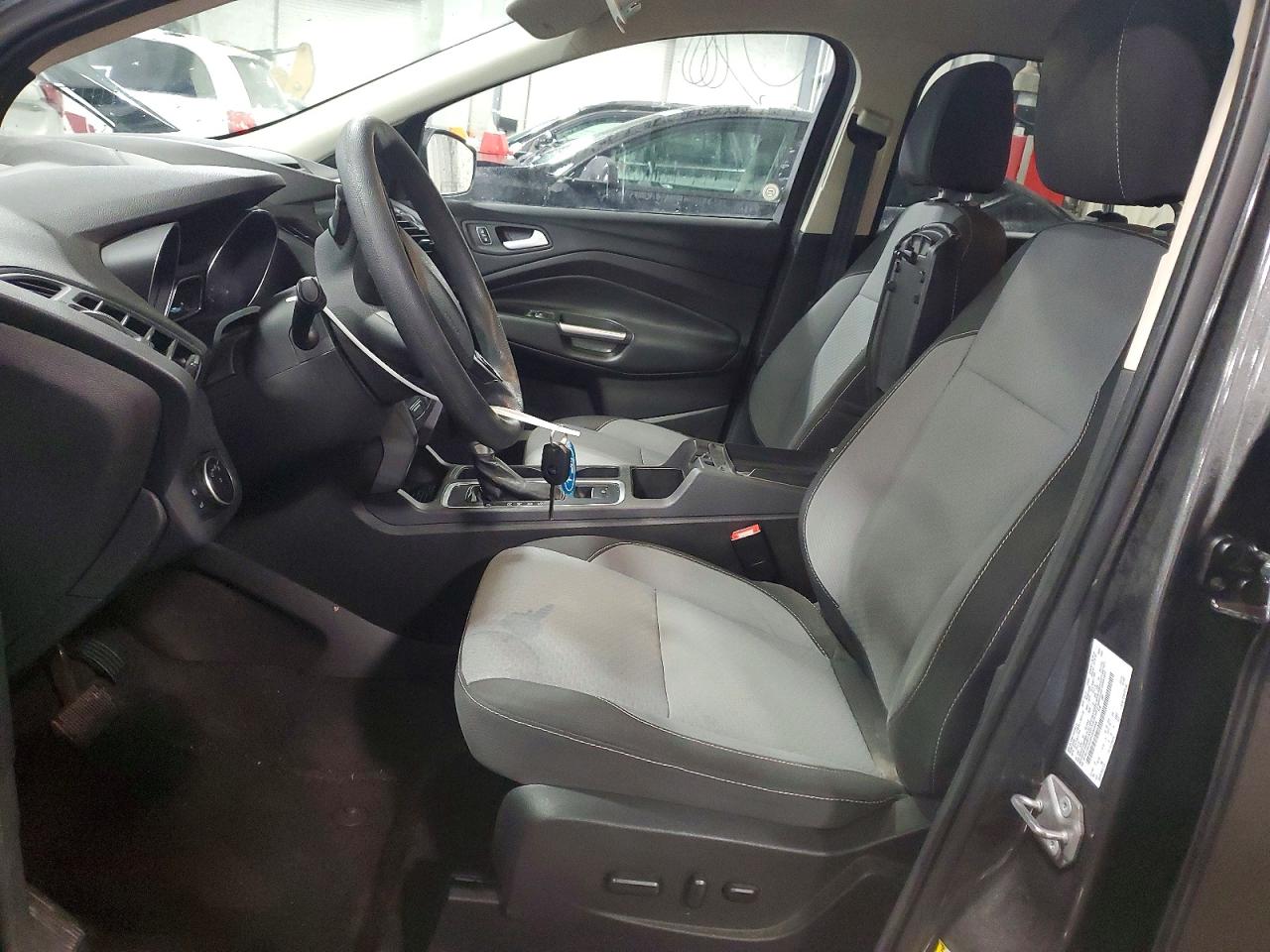 2017 FORD ESCAPE SE photo 7