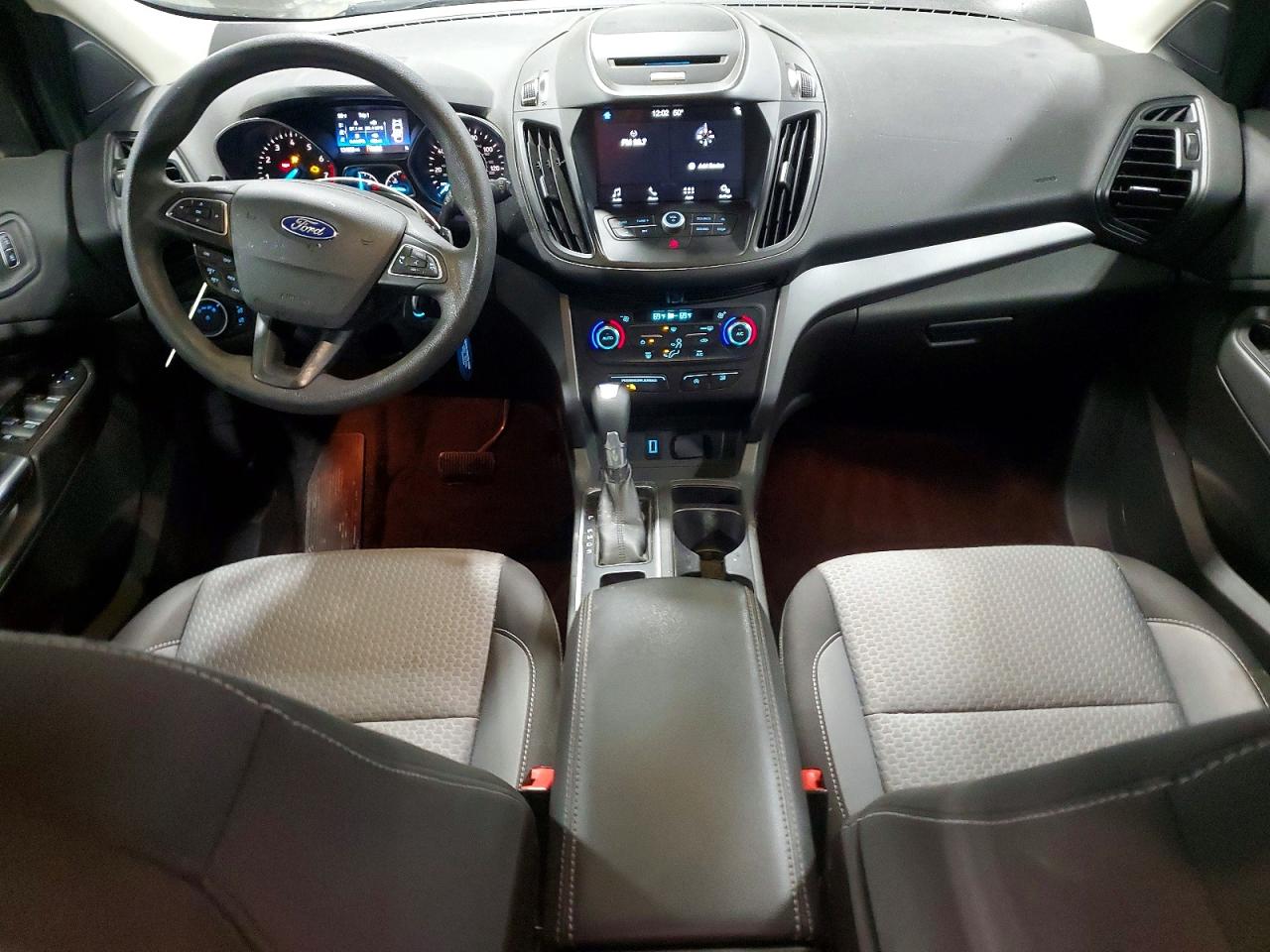 2017 FORD ESCAPE SE photo 8