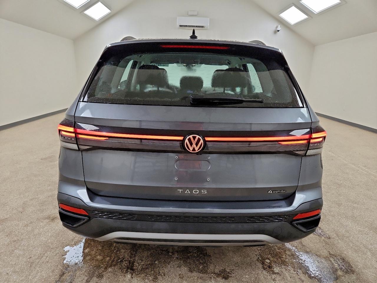 2025 VOLKSWAGEN TAOS S photo 6