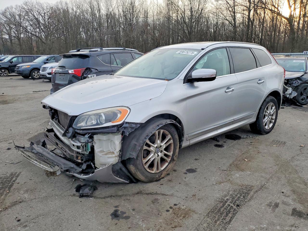 2015 VOLVO XC60