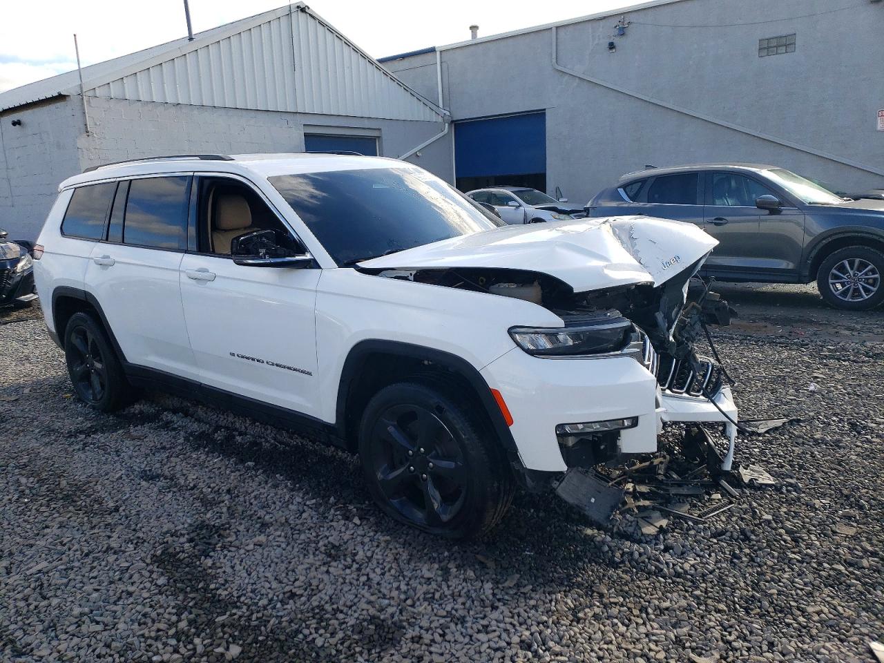 2022 JEEP GRAND CHEROKEE L LIMITED photo 4