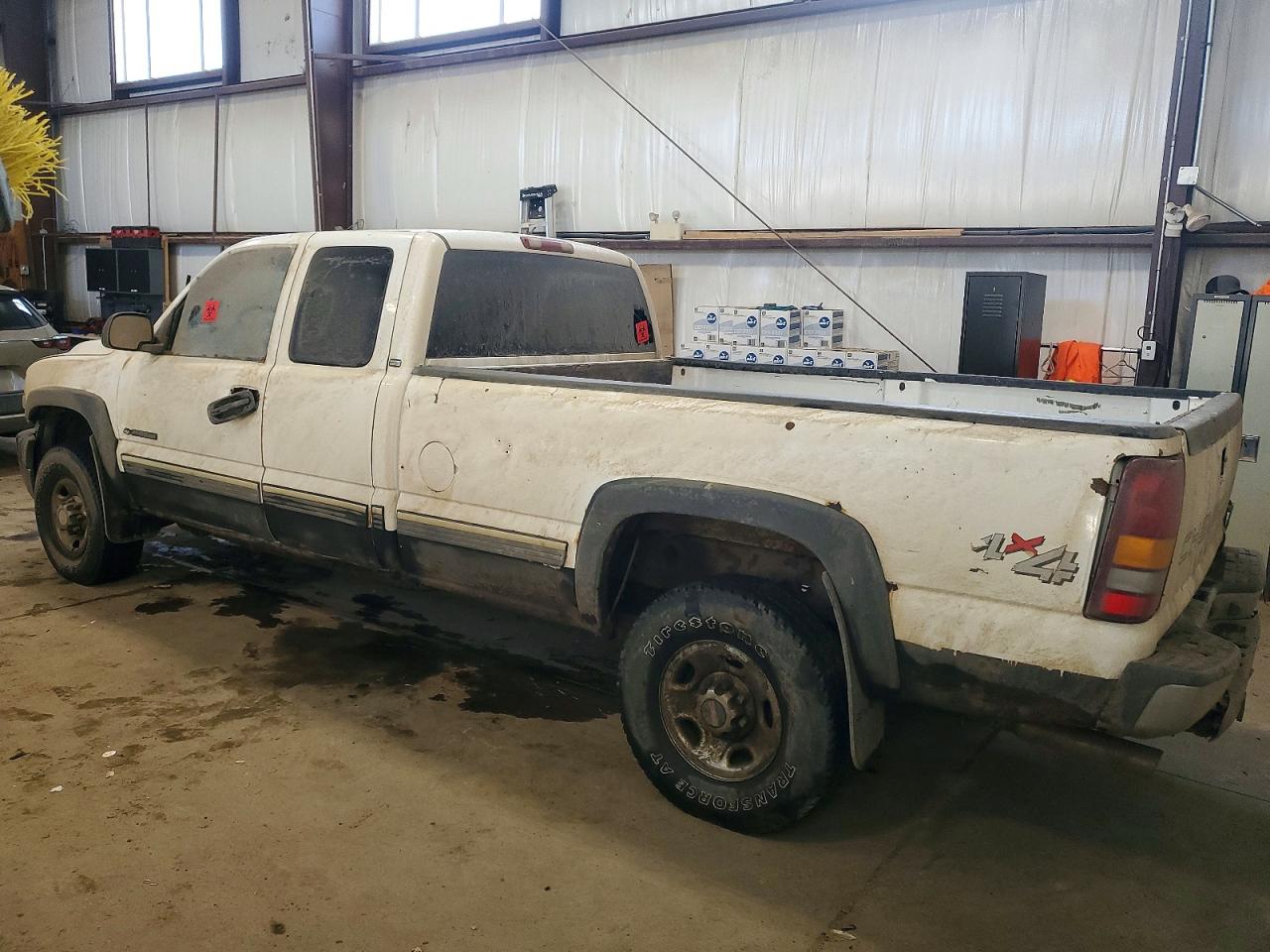 2002 CHEVROLET SILVERADO K2500 HEAVY DUTY photo 2