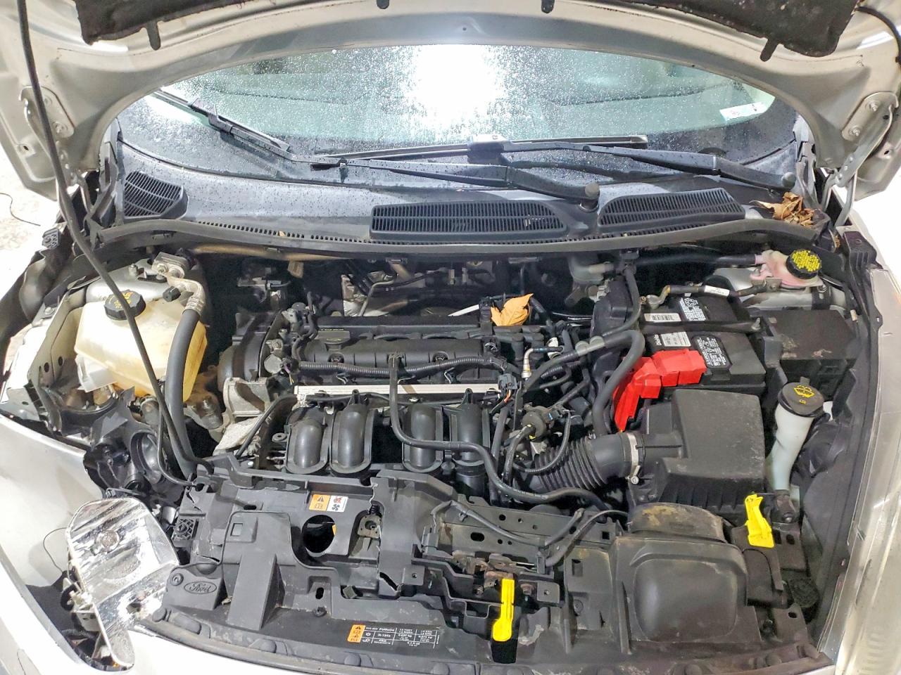2015 FORD FIESTA SE photo 11
