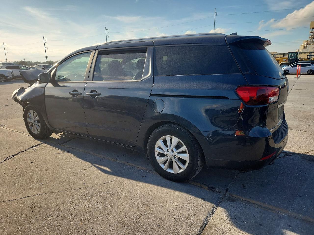 2017 KIA SEDONA LX photo 2