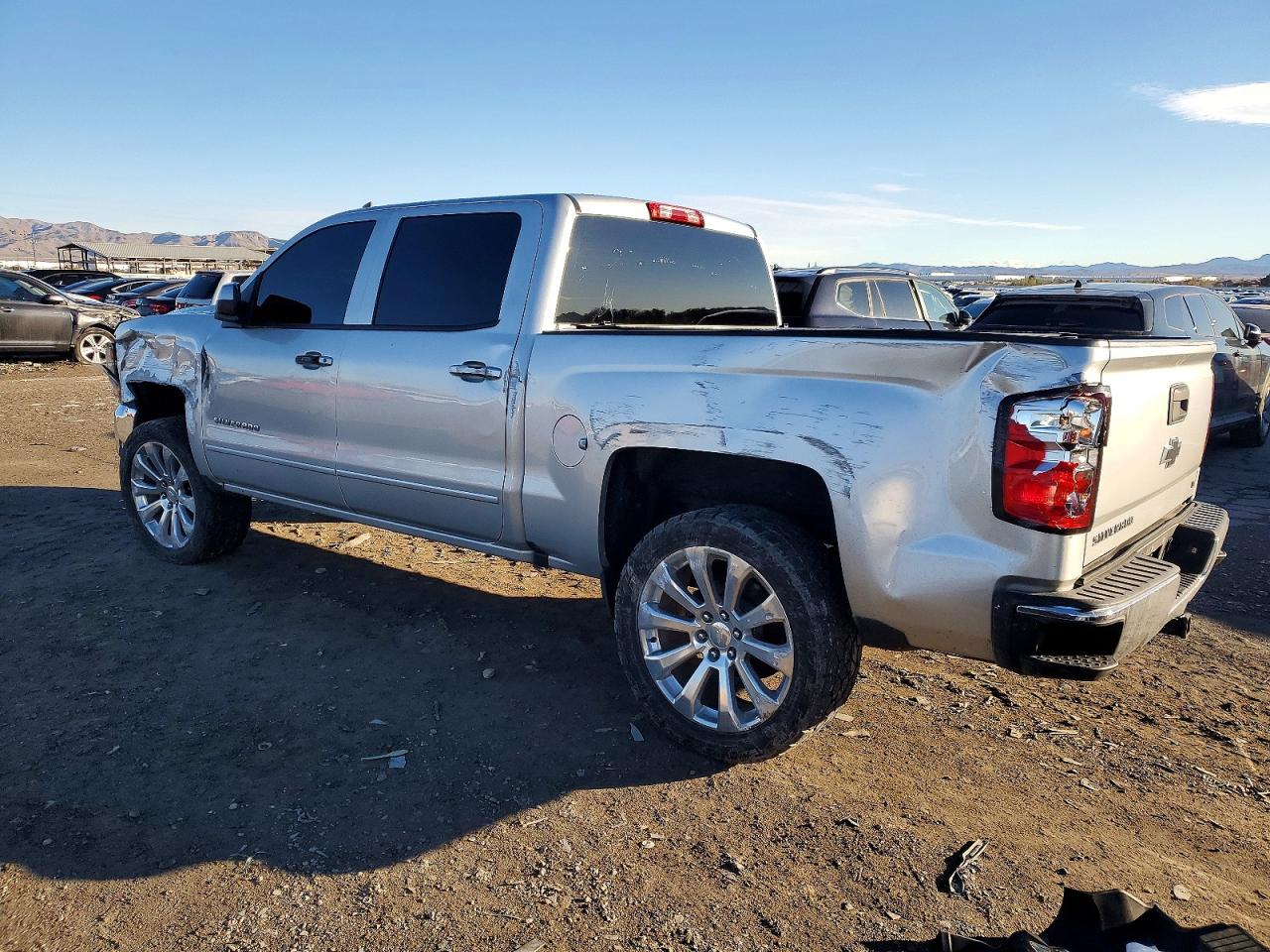 2016 CHEVROLET SILVERADO C1500 LT photo 2