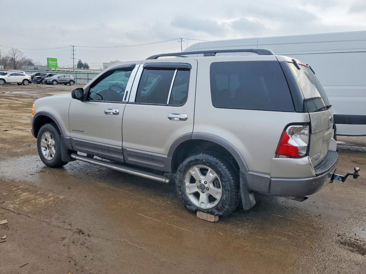 2004 FORD EXPLORER XLT photo 2