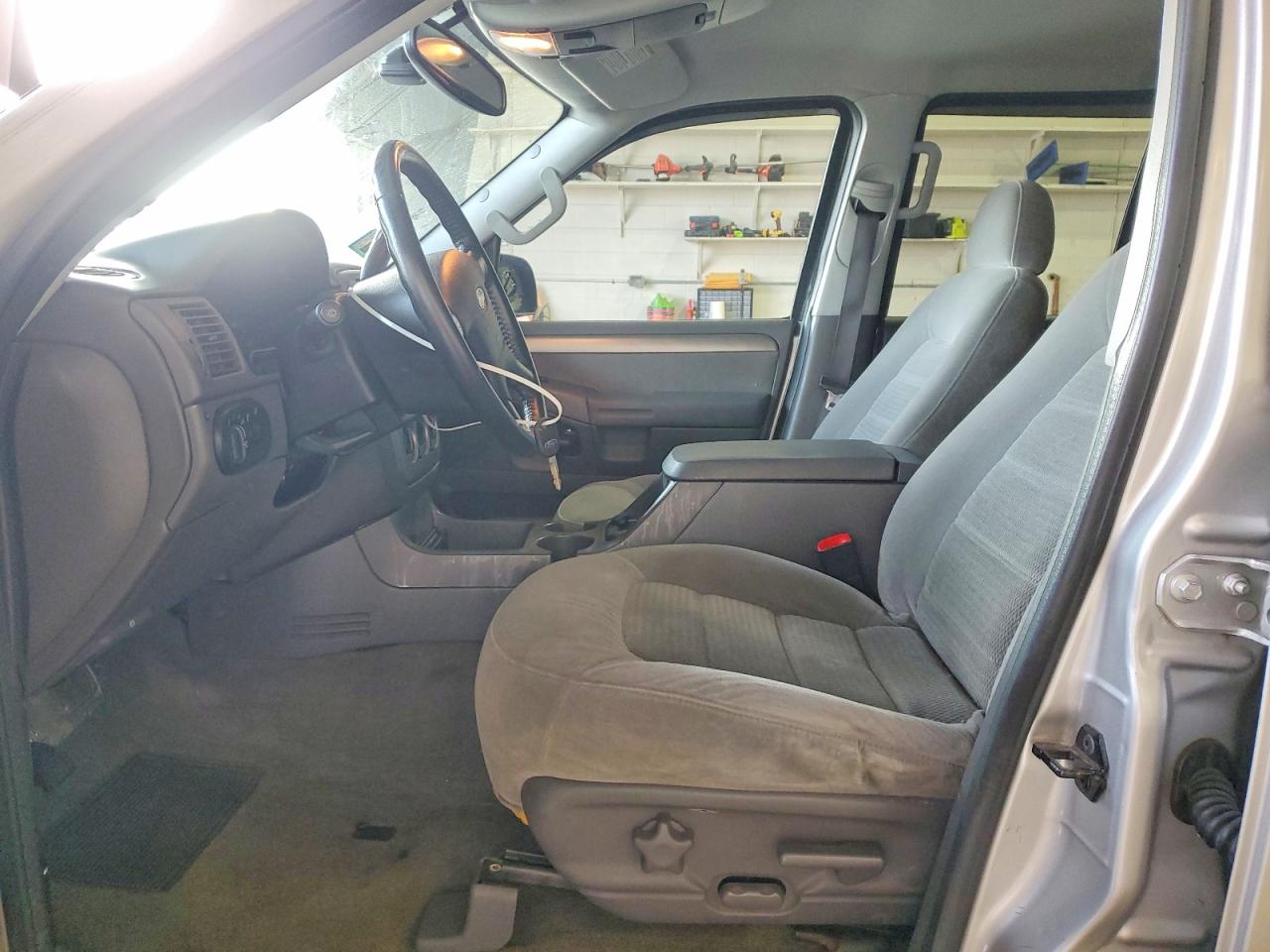 2004 FORD EXPLORER XLT photo 7