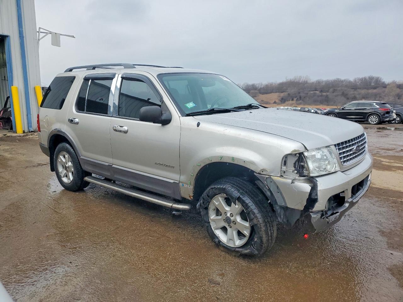 2004 FORD EXPLORER XLT photo 4