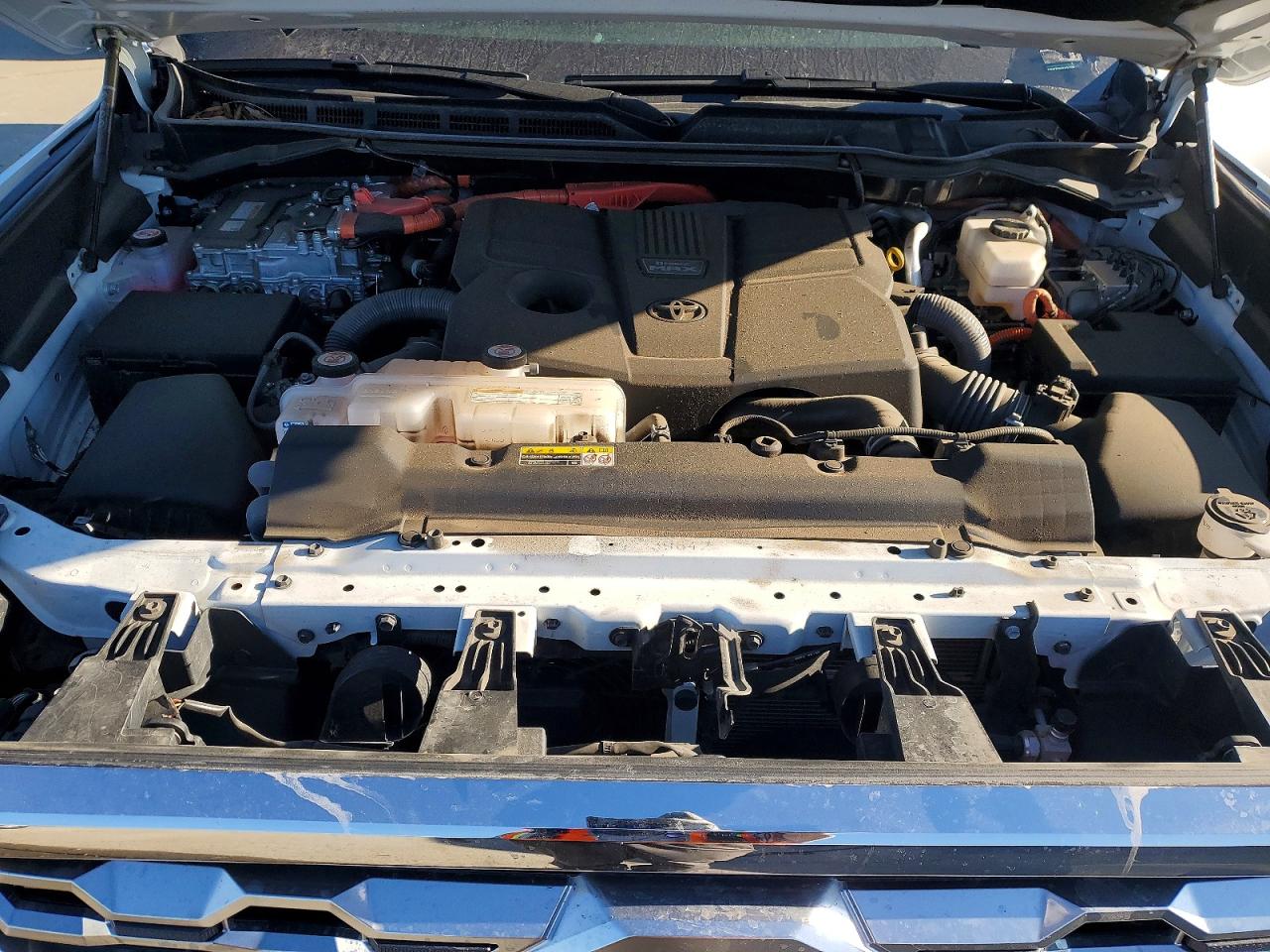 2024 TOYOTA TUNDRA CREWMAX PLATINUM photo 11
