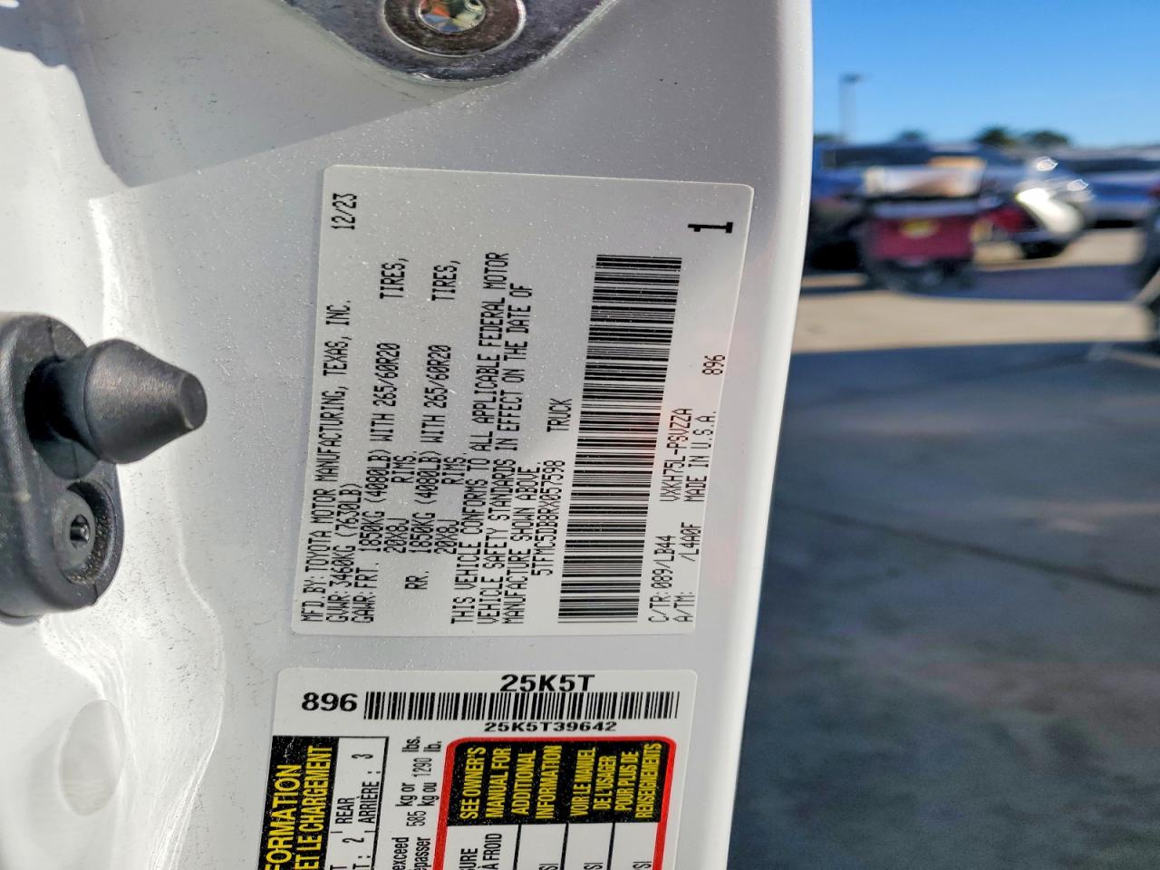 2024 TOYOTA TUNDRA CREWMAX PLATINUM photo 13