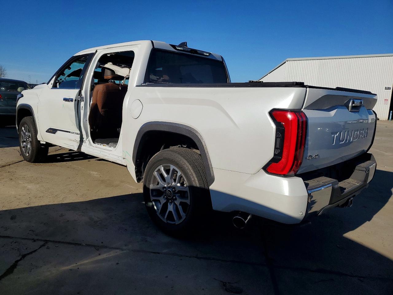 2024 TOYOTA TUNDRA CREWMAX PLATINUM photo 2