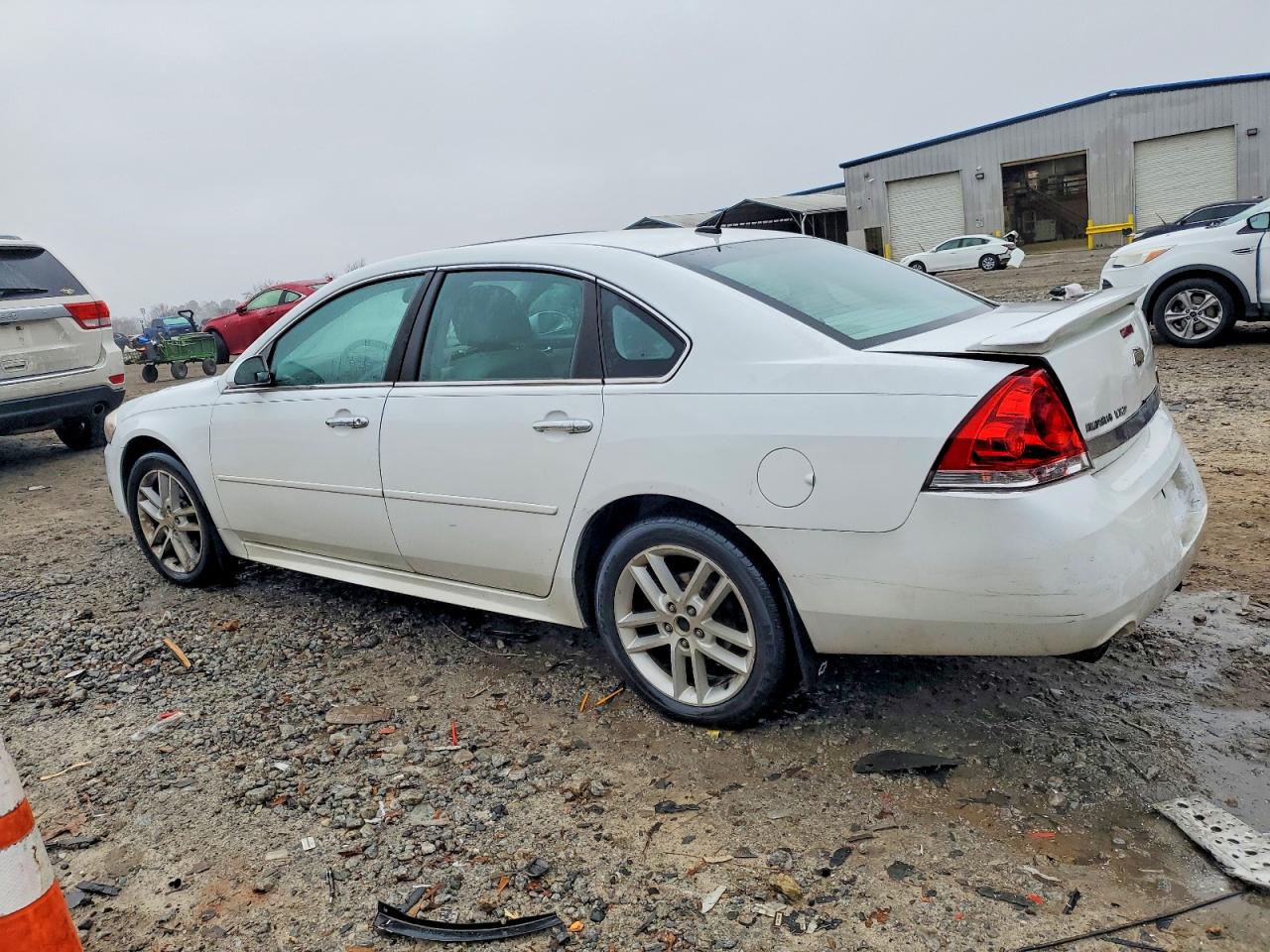 2010 CHEVROLET IMPALA LTZ photo 2